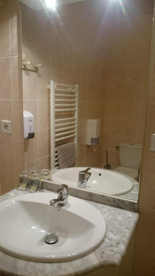 Chambres D'Hotes De L'Auberge L'Astrassadou Rezentieres ภายนอก รูปภาพ