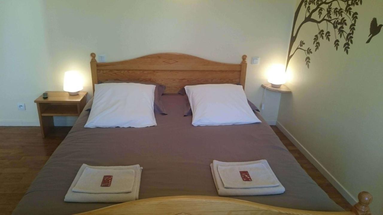 Chambres D'Hotes De L'Auberge L'Astrassadou Rezentieres ภายนอก รูปภาพ